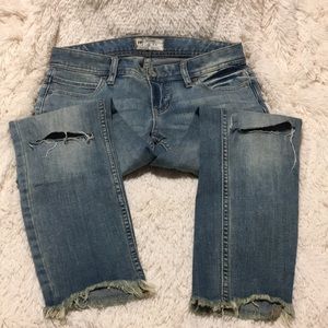 Free People Light Wash Distressed Crop Jeans 27